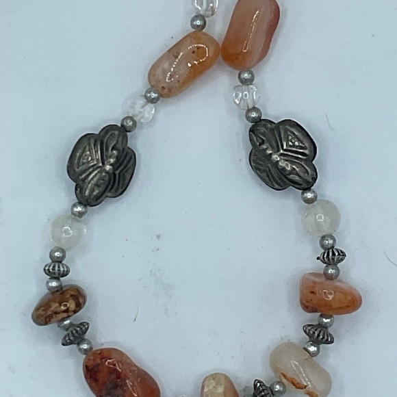 “NATURAL GEMSTONE VINTAGE NECKLACE”. With Unique Silver Bead Detail. - Picture 9 of 14